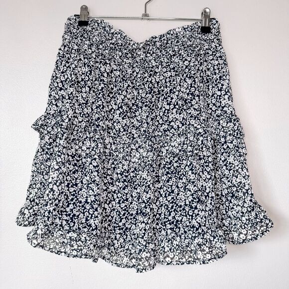 Sienna Sky Black and White Floral Skirt Size Large - Picture 1 of 4